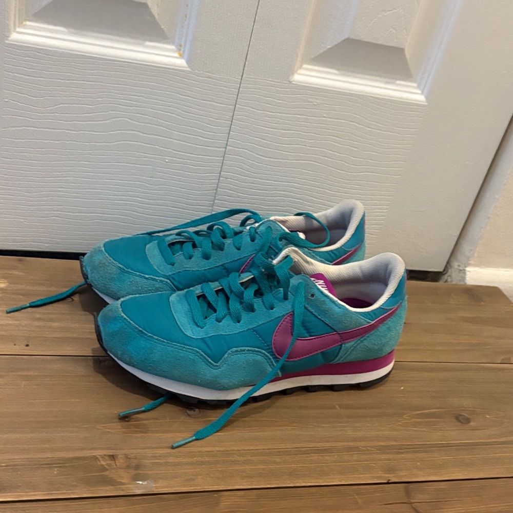 Nike - Women's Teal and Purple Sneakers